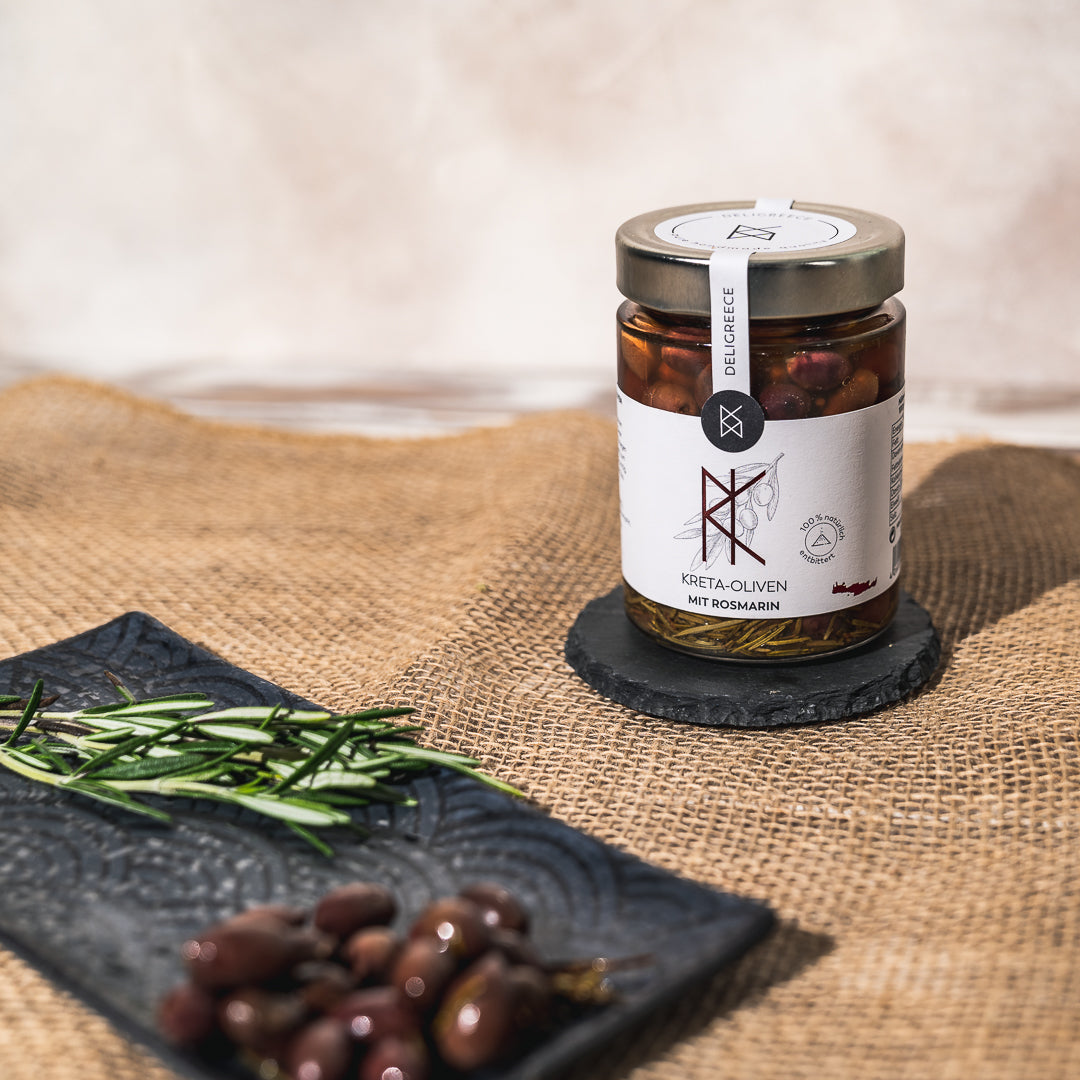 Kreta-Oliven mit Rosmarin